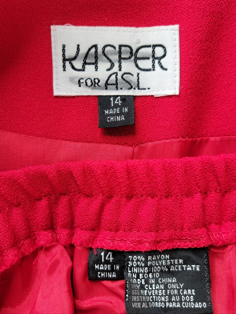 Kasper ASL Skirt Suit Size 14 Red Embroidered Flap Pockets Long Blazer Textured - Picture 10 of 12